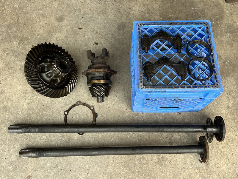 1973-1988 Chevrolet K2500 Differential Gear Set 3.73 Ratio w/ Axle Shafts OEM #5935EM