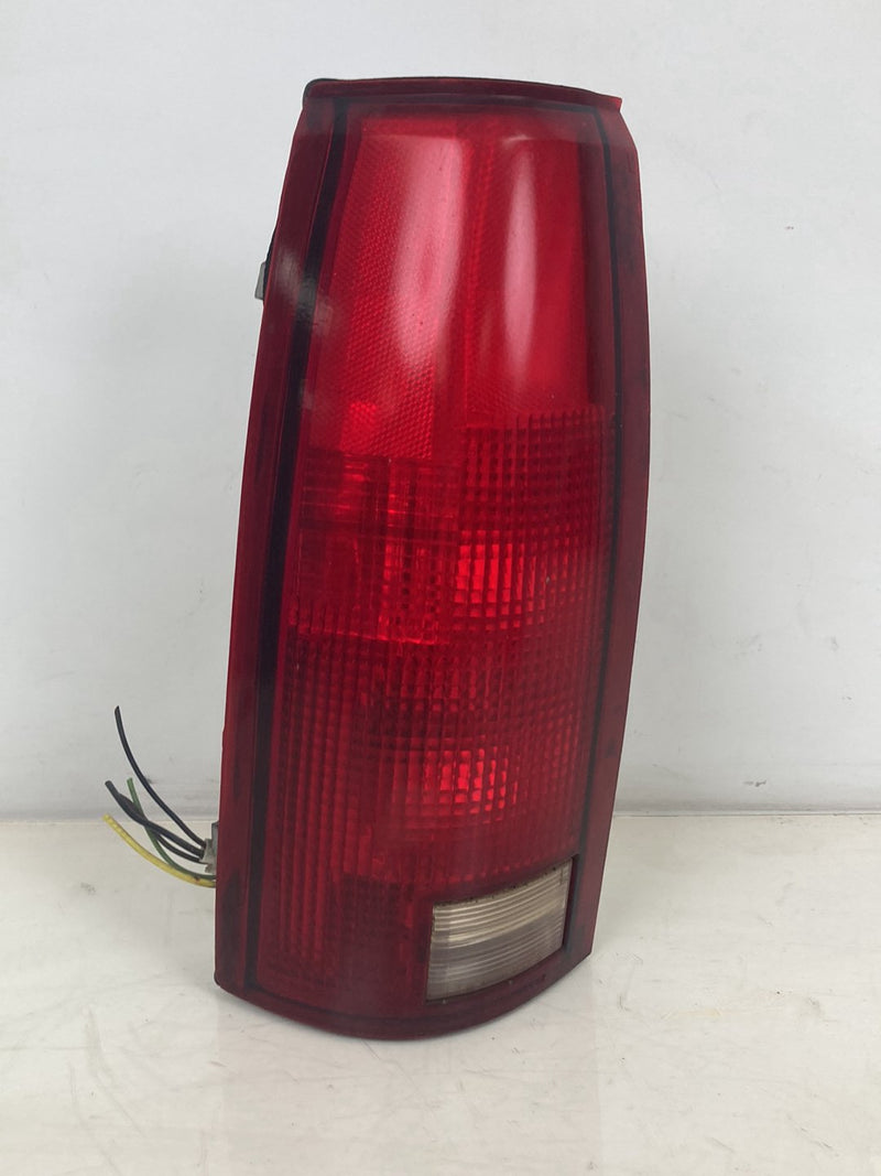 1995-1998 Chevrolet Silverado 2500 GMT400 Tail Light Right 16511565 OEM