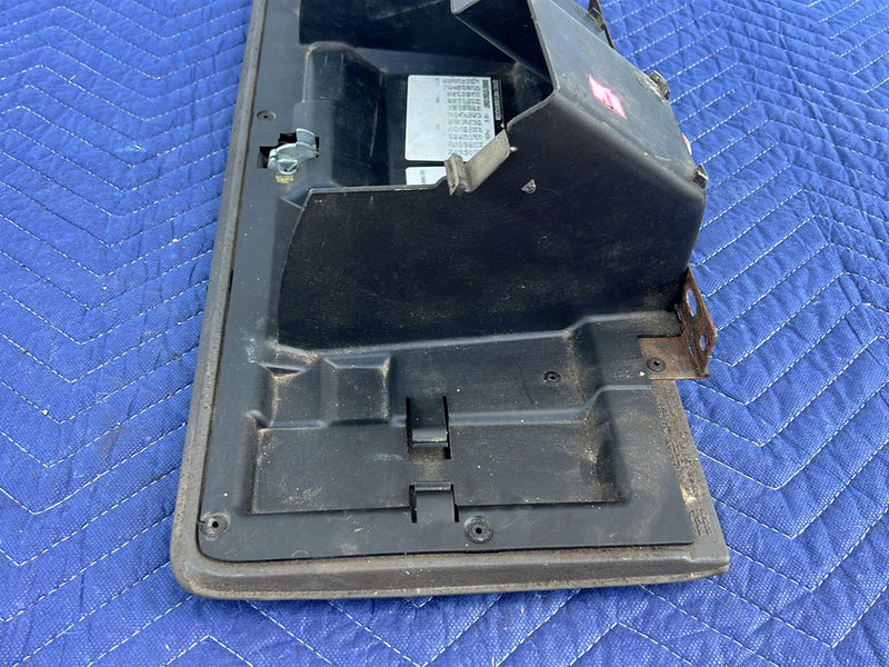 Chevrolet Silverado - Glove Box PN: 15707421