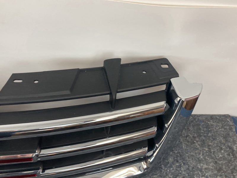 2012-2013 GMC Sierra Radiator Grille GMC 22924486 OEM