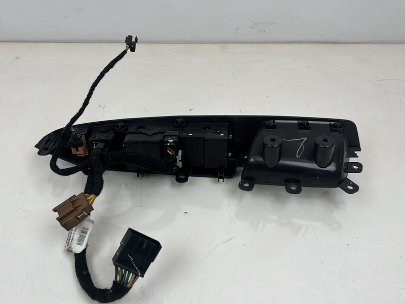 2012 Chevrolet Captiva Sport - Master Window Switch PN: 202005436 25947889
