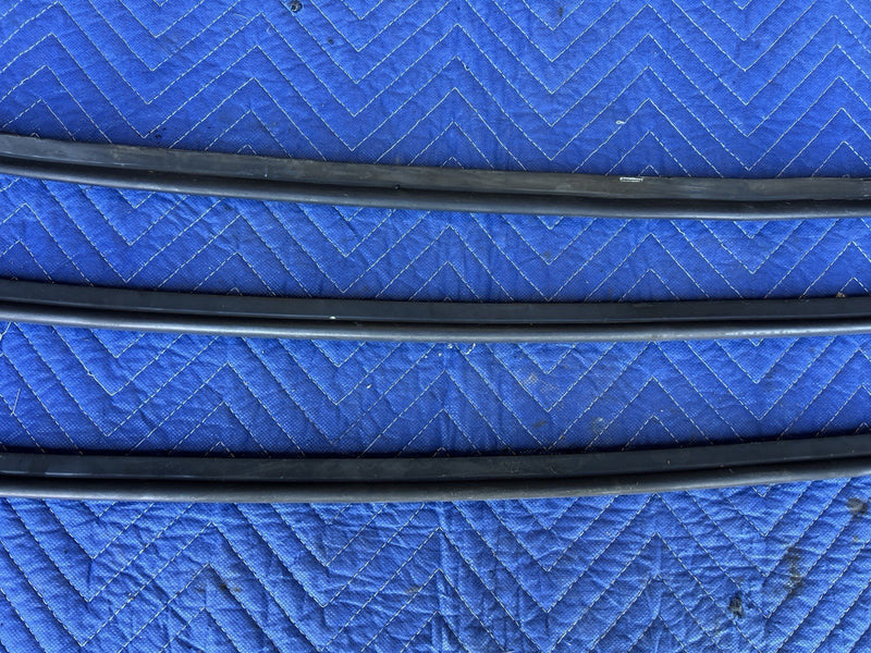 1998-2003 Jaguar XJR XJ8 X308 Hood To Engine Bay Seal Set Weather Strip #4657E