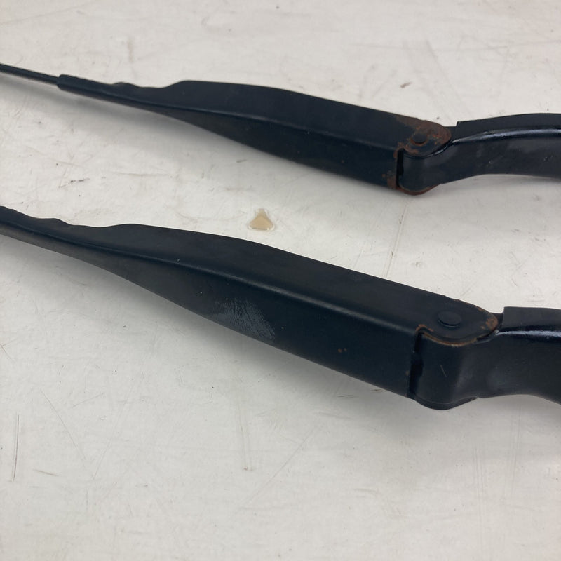 2001-2005 Volkswagen Passat Wiper Arm Pair LH RH OEM #5501M