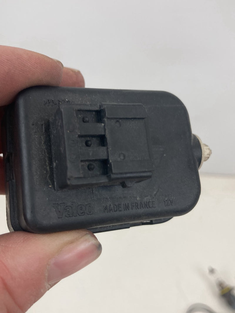 2007 Volvo S60 - Headlight Relay PN: 89901406 89024777