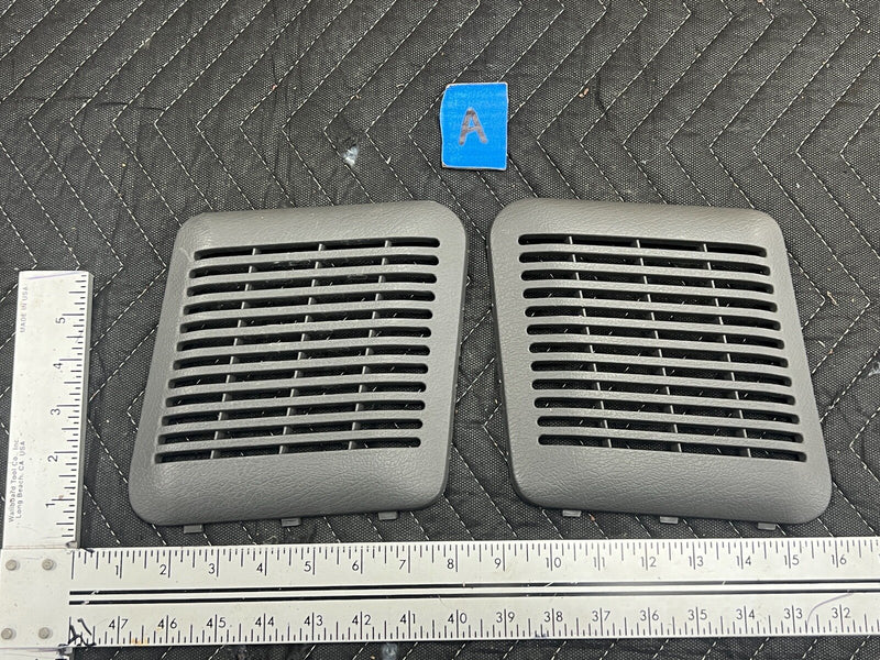 1998-2002 Isuzu Trooper Pair LH & RH Speaker Cover Grille Trim 76820 OEM #870EM