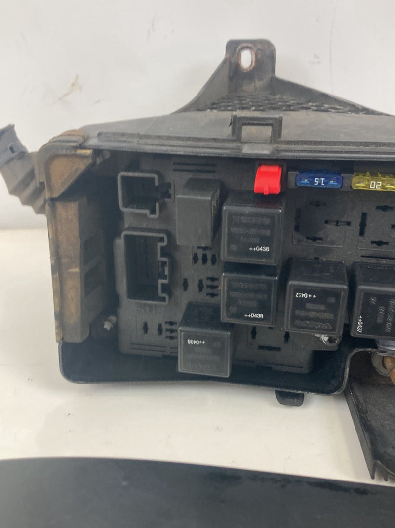 2005 Volvo XC90 I 275 Engine Fuse Box 9494210 9494211 OEM #4830M