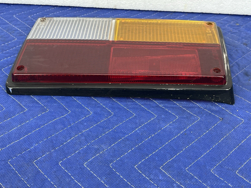 1975-1978 Volvo 240 1973-1974 Volvo 140 Right Tail Light Lens Early OEM #3887E