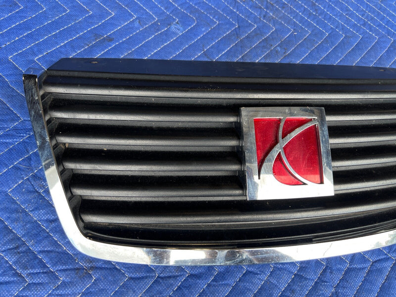2002-2007 Saturn Vue Exterior Front Upper Grille Hood Trim 15851596 OEM #615EM
