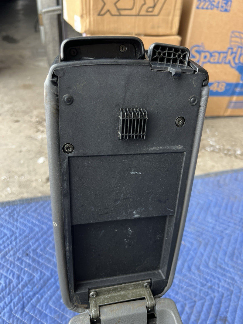 1993-1997 Volvo 850 850R Charcoal Center Console Assembly & Armrest OEM #4417E