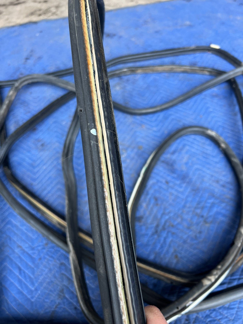 1992-1995 Volvo 940 740 Wagon Front Rear RH LH Door Weather Seal Set OEM #3295EM