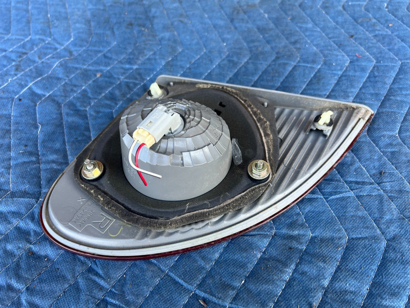 2003-2008 Toyota Corolla Rear Inner Passenger RH Tail Light Assembly OEM #3313EM