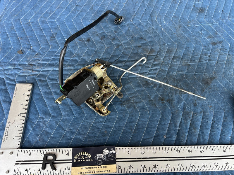 1989-1995 Volvo 740 940 Sedan Front Driver L Door Lock Actuator Latch OE #3844EM