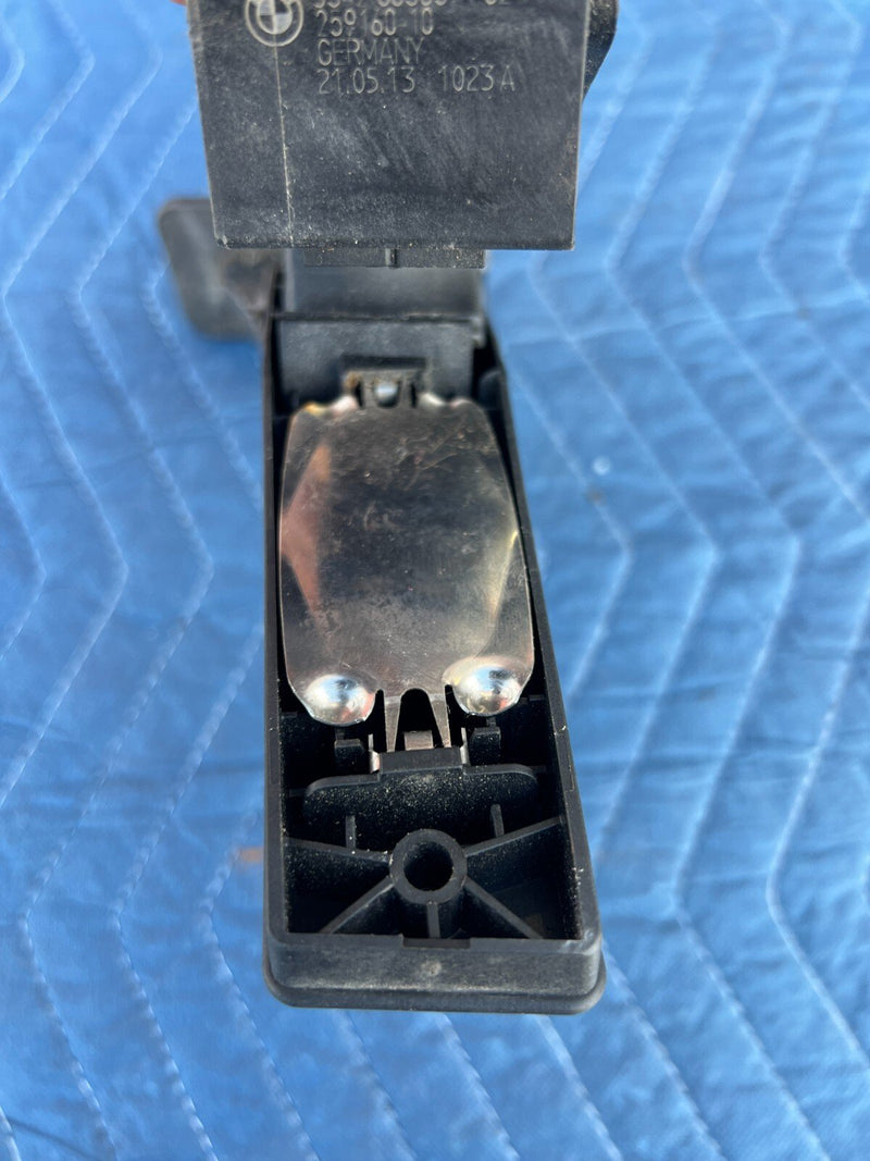 2011-2017 BMW X3 F25 Gas Pedal Accelerator Throttle Pad Assembly OEM #2354EM