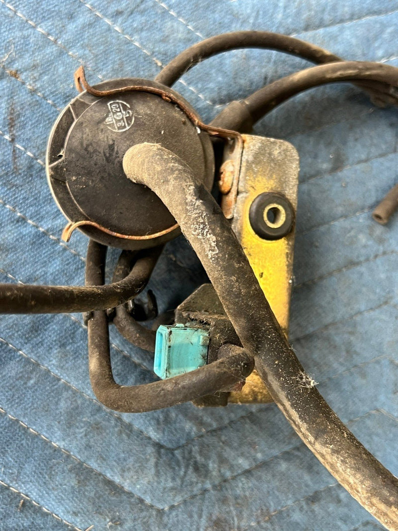 1985-1988 Suzuki Samurai SJ413 Vacuum Switch OEM