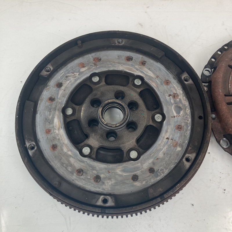2001-2005 Volkswagen Passat Clutch Pack Assembly Manual AWD OEM #5618M