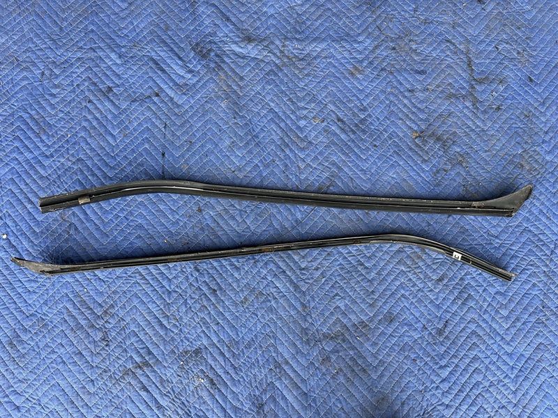 1993-1997 Volvo 850 850R Left & Right Windshield Side Gutter Trim OEM #4438E