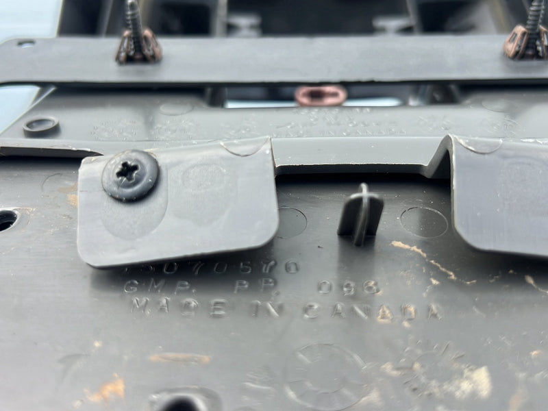 Chevrolet Silverado - Center Console PN: 15070570 15070488