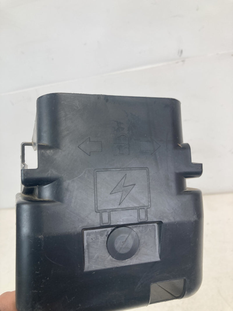 2007-2014 Chevrolet Silverado GMT900 Engine Fuse Box Cover 25953821 OEM #5595M