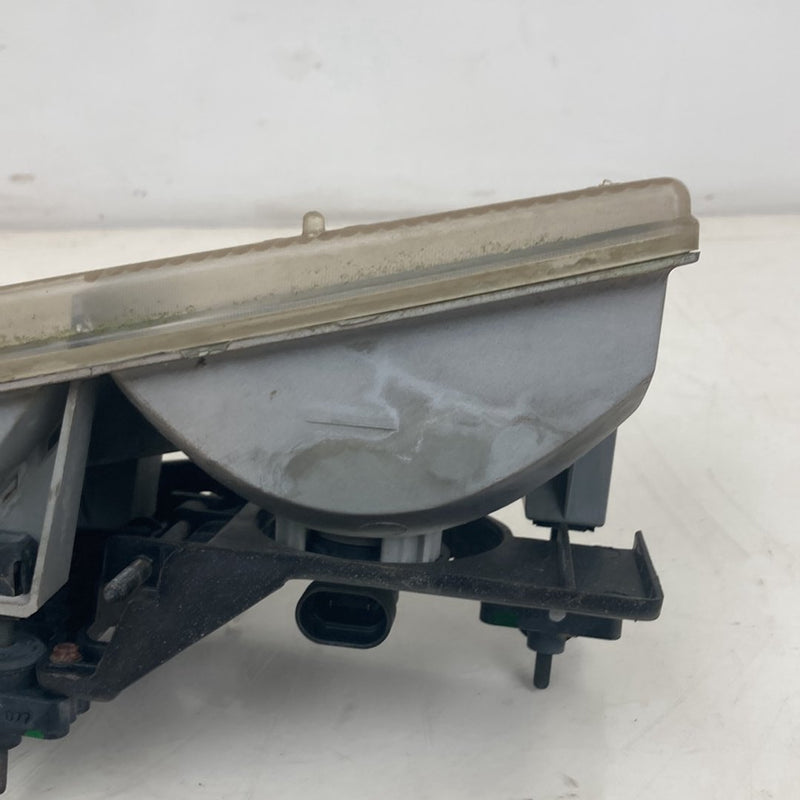 1995-1998 Chevrolet Silverado 2500 GMT400 Headlight Right 15034930 OEM