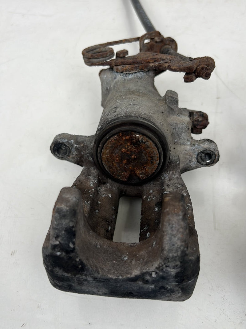 1996-2003 Audi S8 D2 A8 Lucas Rear Brake Caliper w/ Pads & Bolts Pair OE #6371EM