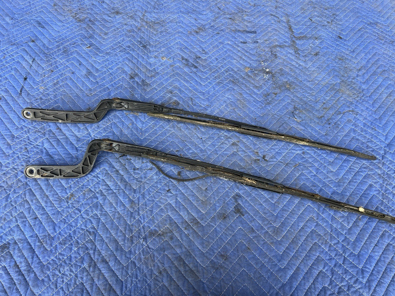 1993-1997 Volvo 850 850R Windshield Wiper Arm Pair Left & Right OEM #4441E