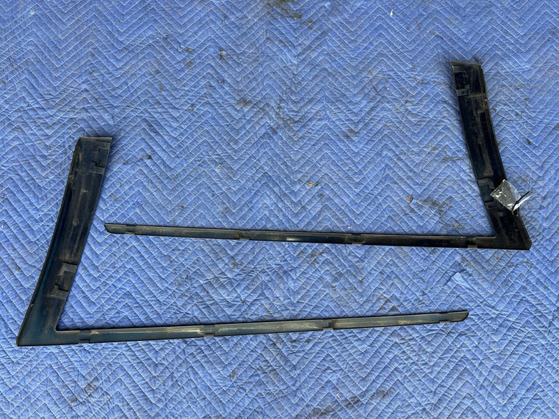 1993-1997 Volvo 850 850R Wagon Rear Side Window Trim Pair Blue L & R OEM #4416E