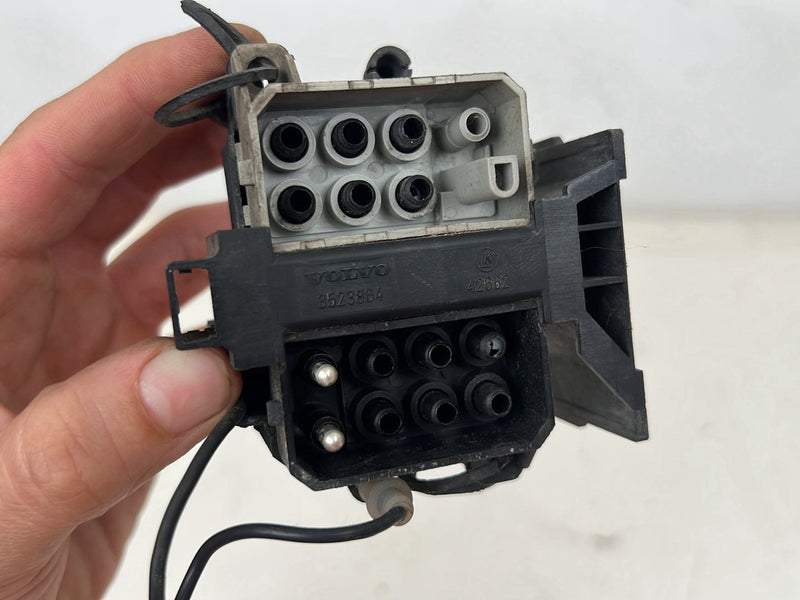 1993-1997 Volvo 850 Diagnostic Plug Connection Code Box 3545006 OEM