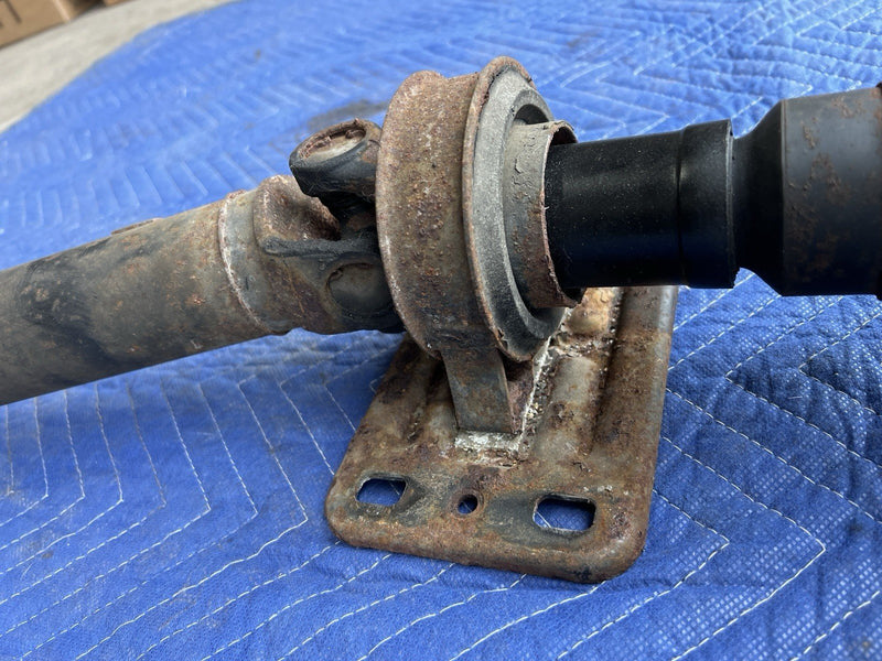 1998-2003 Jaguar XJR XJ8 X308 Center Driveshaft Assembly w/Flex Joint OEM #4740E