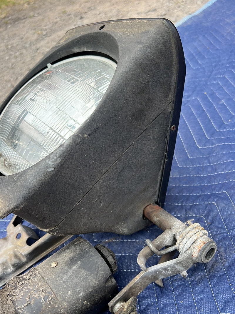 1983-1985 Porsche 944 Left Right Headlight Lamp Pair w/ Linkage Black OE #5722EM