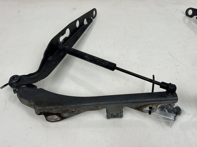 2004-2007 Volvo S60R V70R Engine Bonnet Hood Hinge Pair Gray 9154605 OEM #5736EM