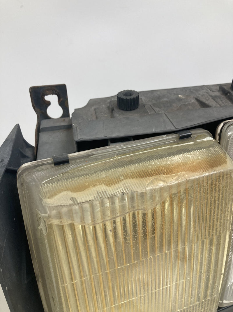 1992 Volvo 940 944 - Headlight PN: LE2255DR LE2255DL