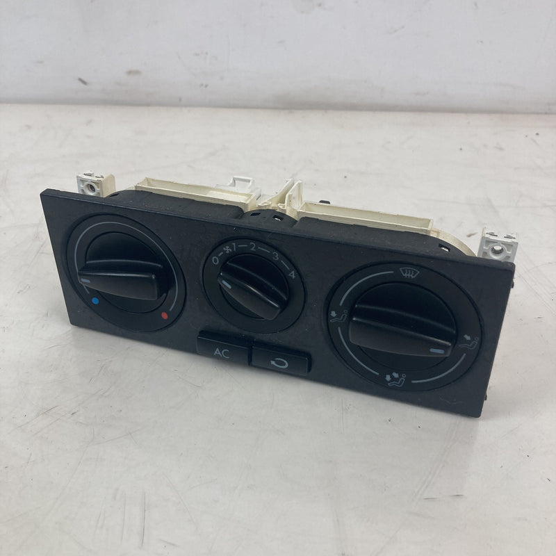 2001-2005 Volkswagen Passat HVAC Climate Control Switch OEM #5493M