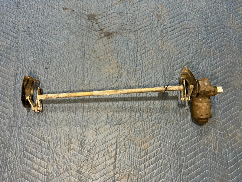 1983-1985 Porsche 944 Front Pop Up Headlight Linkage Bar w/ Motor OEM #2497EM