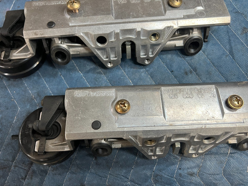1986-1995 Mercedes 300D W124 Rear RH & LH Headrest Folding Fold Hinge OE #2796EM