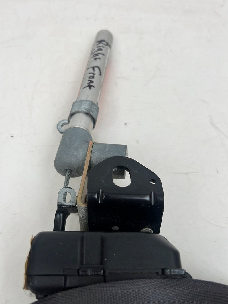 1998-2000 Volvo V70 S70 Front Passenger Right Seat Belt Retractor OEM #6310EM