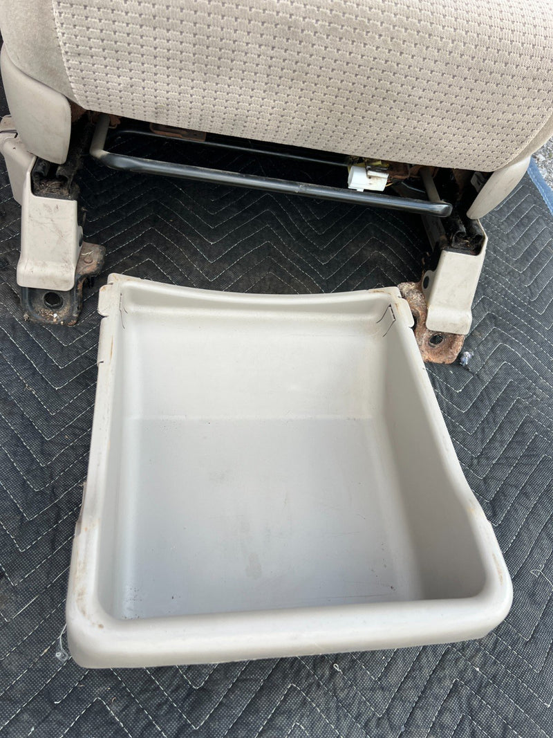 2004-2010 Toyota Sienna Front Right & Left Cloth Seat Pair Beige OEM #3626EM