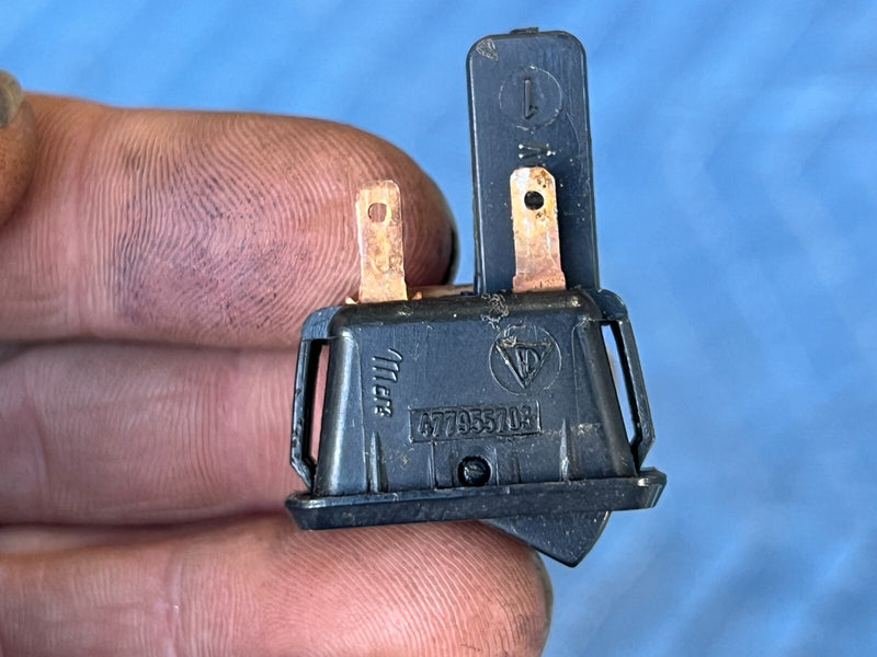 1983-1985 Porsche 944 Side Mirror Crossover Switch Control Button OEM #2452EM