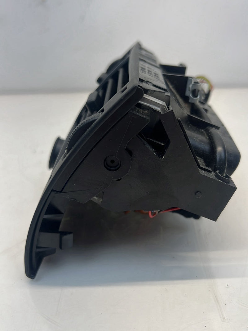 2006 BMW X5 E53 - Dash Vent Set PN: 64228402215 64228402216 64228402221 8409081