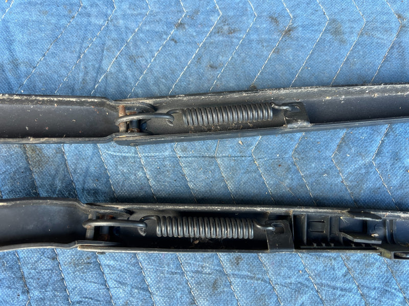 2000-2005 BMW 330xi 325xi E46 Front RH & LH Windshield Wiper Arm Pair OE #4779EM