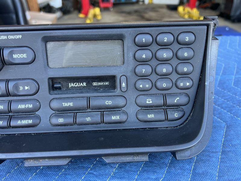 1998-2003 Jaguar XJR XJ8 AM FM Cassette Radio Receiver Player Dash OEM #4620E