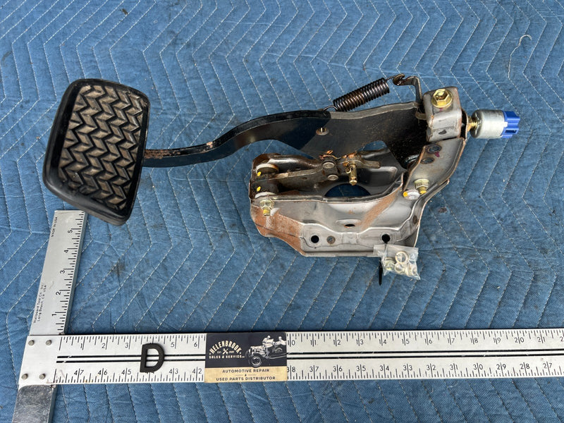 2002-2006  Toyota Camry  Brake Pedal Assembly OEM #117DU
