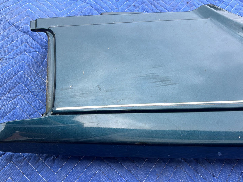1990-1992 Volvo 740 745 940 Front Passenger Right Fender Panel Trim Blue Green Metallic OEM #5996EM