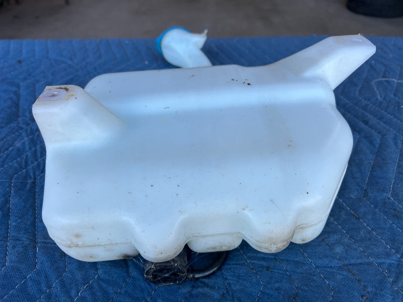 1998-2002 Honda Accord Windshield Washer Fluid Jug 060351-989 OEM #2022CN