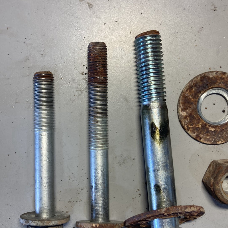 2003-2007 BMW 545i E60- Differential Hardware Bolts Mounting OEM #4988M