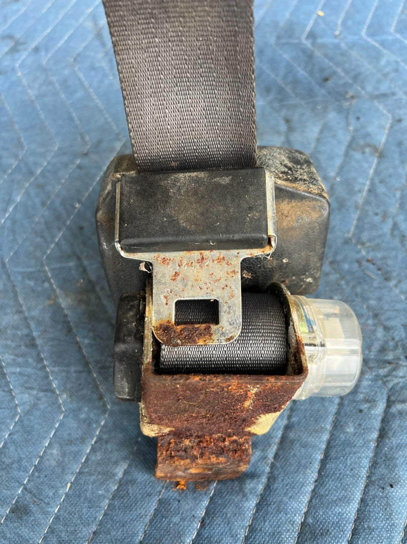 1985-1988 Suzuki Samurai SJ413 Rear Seatbelt Set Pair Retractors 5332 #2327CN