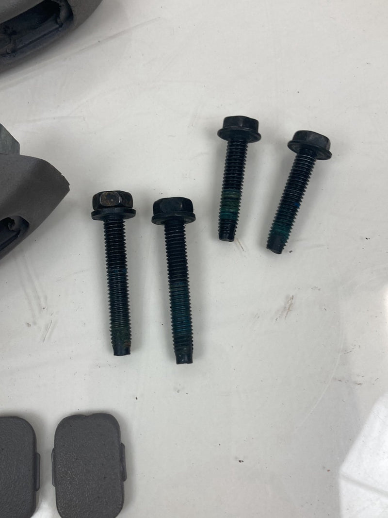 1996 Chevrolet Silverado GMT800 - Grab Handle Set PN: 15691006 15691031