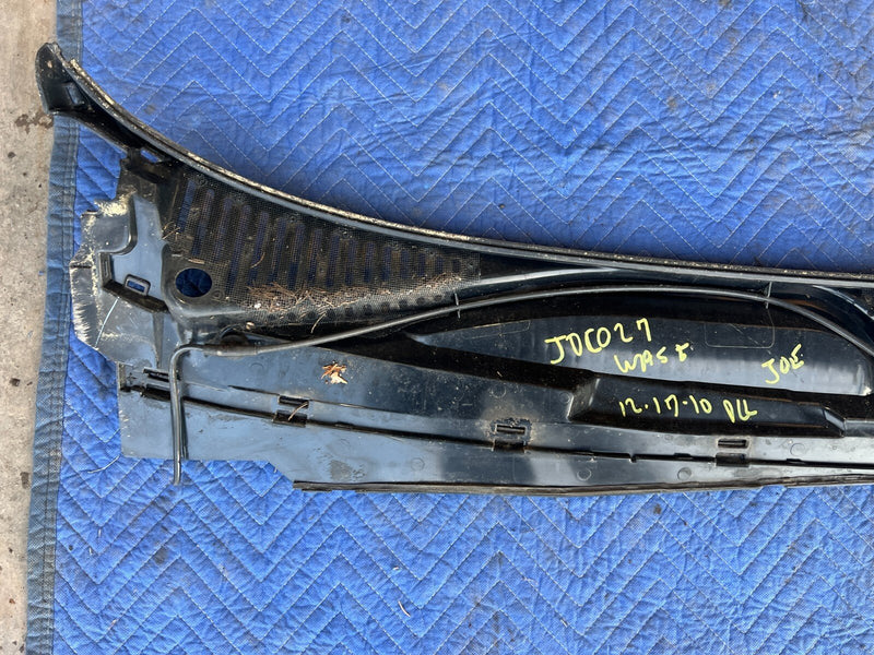 1999-2002 Chevy Silverado GM 1500 2500 Windshield Cowl Trim Guard OEM #1859CN