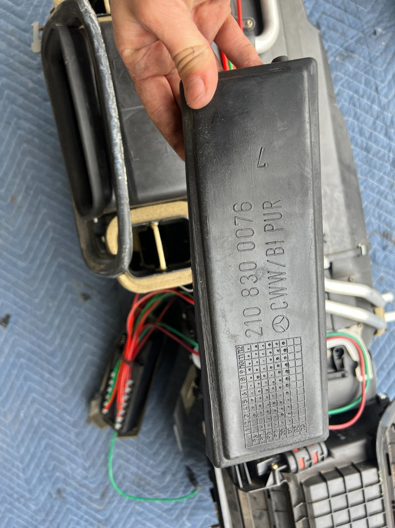 1998-2003 Mercedes W210 E320 HVAC Climate Heater Core Blower Box OEM #4726EM