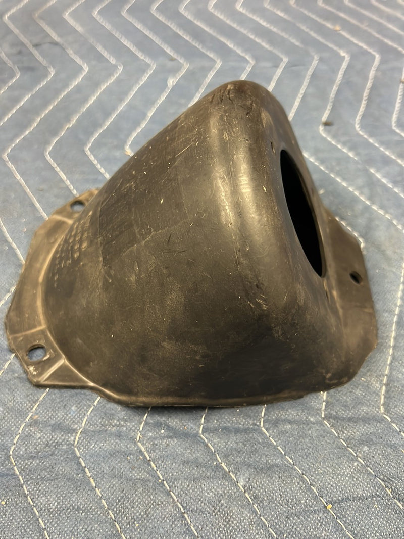 1999-2006 Chevrolet GMC Fuel Filler Housing Cover 15710323 OEM #6400EM