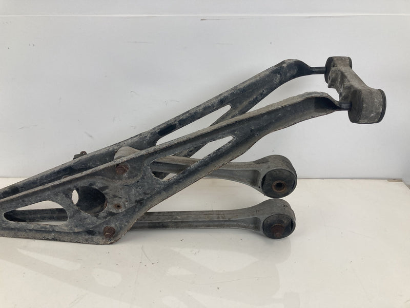 1992 Volvo 940 944 - Axle PN: 1229870 1229871